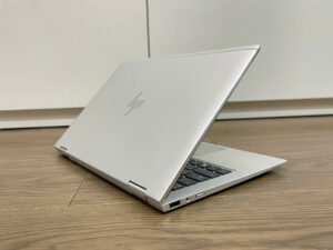 Laptop HP EliteBook x360 1030 G3 màu bạc tại cửa hàng Tin Học Thiên Phúc